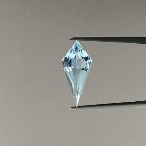 Kite shaped aquamarine