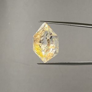 Petroleum rock crystal with moving gas bubbles