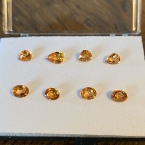 Set of 8 spessartine mandarin garnets