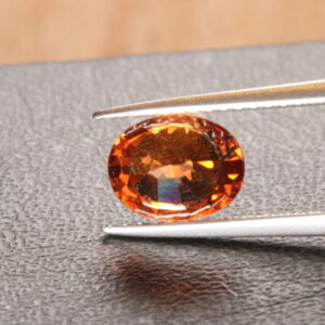 Oval spessartine garnet