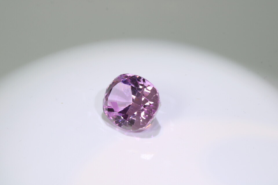 Cushion pink kunzite