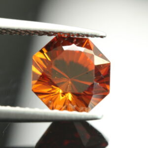 Octagonal spessartine garnet