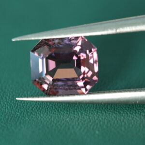 Natural purplish pink Birma spinel