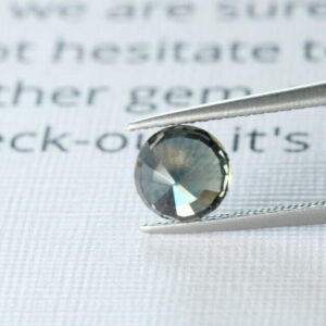 Natural colorchange sapphire