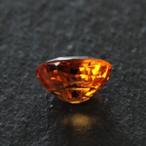 Oval mandarin garnet