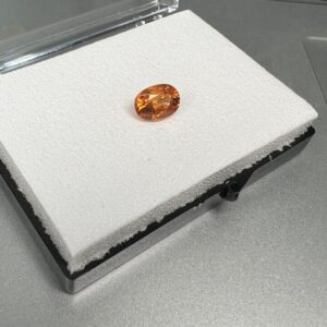 Oval mandarin garnet