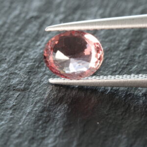 Certified padparadscha sapphire