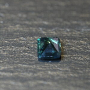 groenblauwe teal saffier