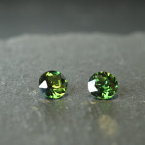 Round chrome tourmaline set