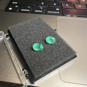 Oval emerald set