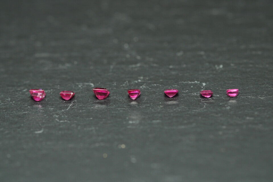 Set of 7 square and rectangular red beryls