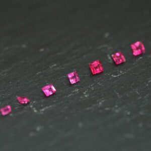 Set of 7 square and rectangular red beryls