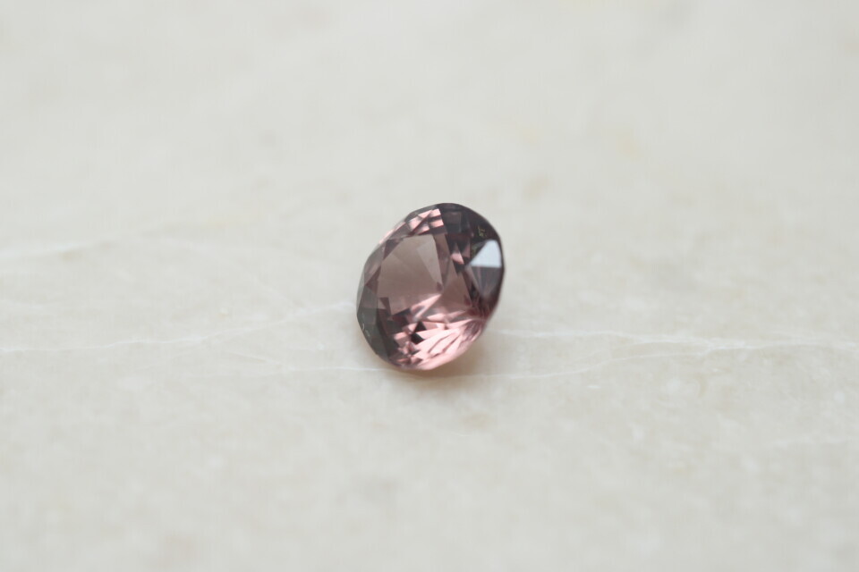 Natural colorchange round alexandrite